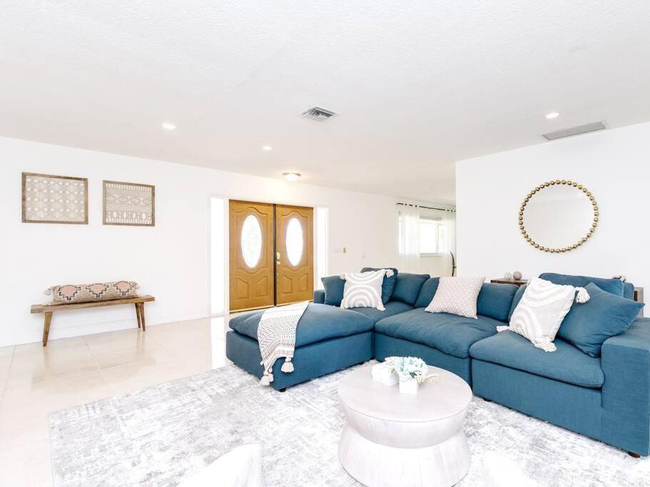 Modern Spacious 5-Bedroom Home With Pool Hollywood Dış mekan fotoğraf
