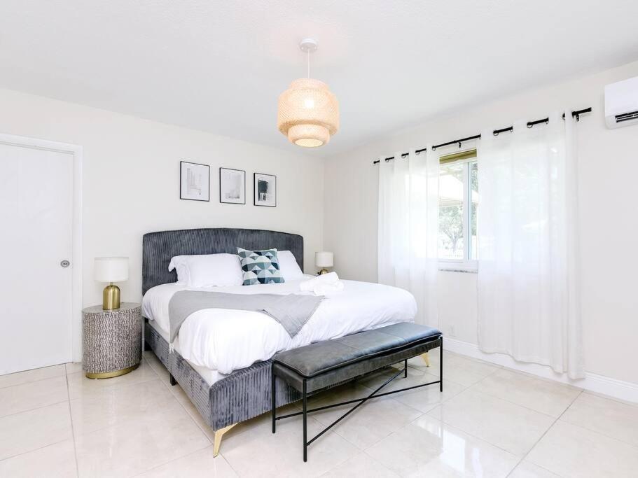 Modern Spacious 5-Bedroom Home With Pool Hollywood Dış mekan fotoğraf