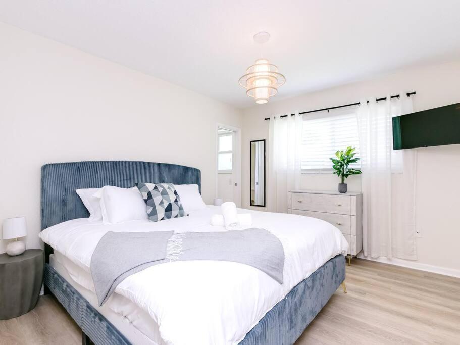 Modern Spacious 5-Bedroom Home With Pool Hollywood Dış mekan fotoğraf